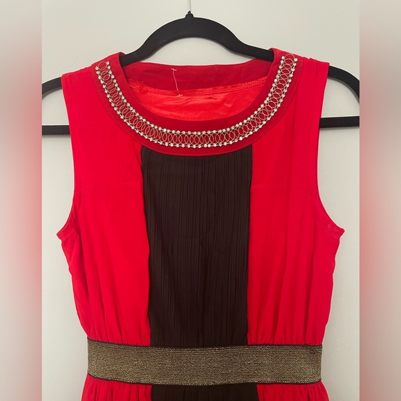 Black and Red Formal Gown - Picture 2 of 3